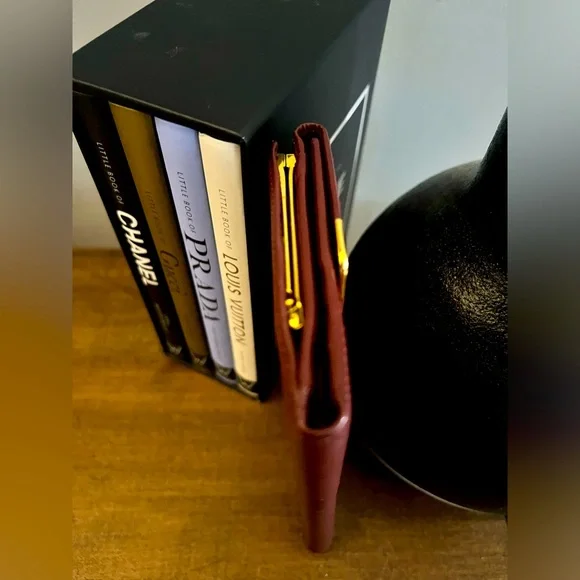 Cartier Mastline Long Kisslock Wallet in Leather (Bordeaux) - Picture 9 of 16